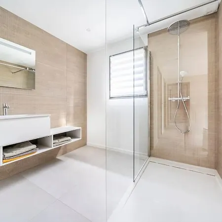 L, Vue Mer, 10 Min à Pied