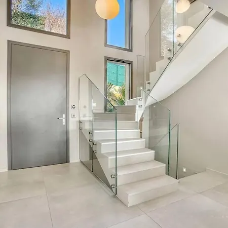 Villa L, Vue Mer, 10 Min à Pied Sainte-Maxime